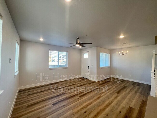 Building Photo - 4125 24th Street Rd