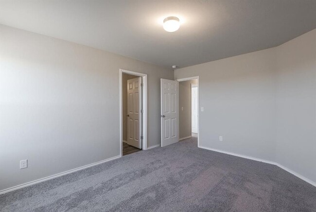 Building Photo - 416 Foxtrot Ter
