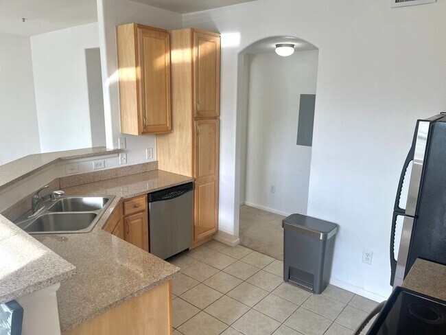 Building Photo - Charming 2BR Condo in Erie