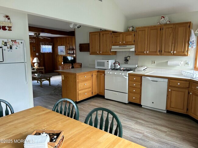 Building Photo - 203 Princeton Ave