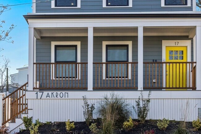 Building Photo - 17 Akron St