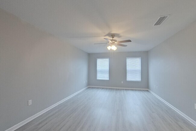 Building Photo - 4694 Malay Cir