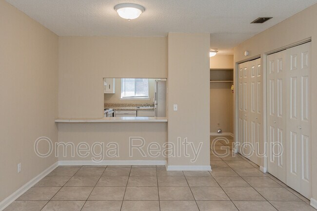 Building Photo - 1600 14th Ave E