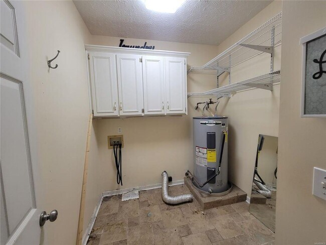 Building Photo - Prattville Home Close to Hwy 31 and Hwy 14!