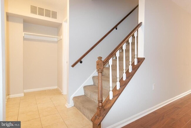 Building Photo - 6558 Gildar St