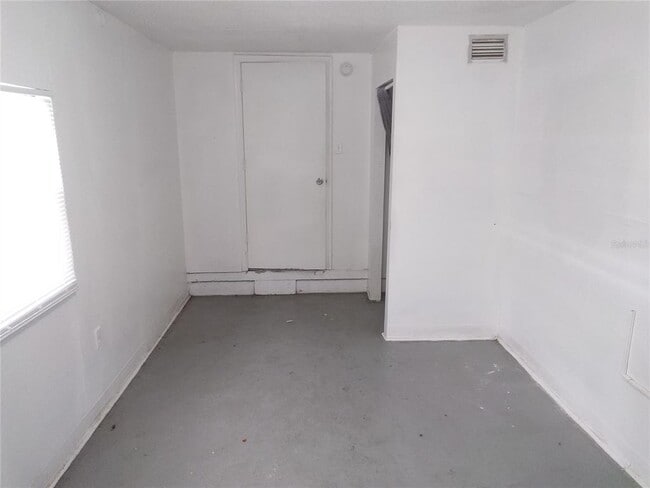 Building Photo - 3934 40th Ave N