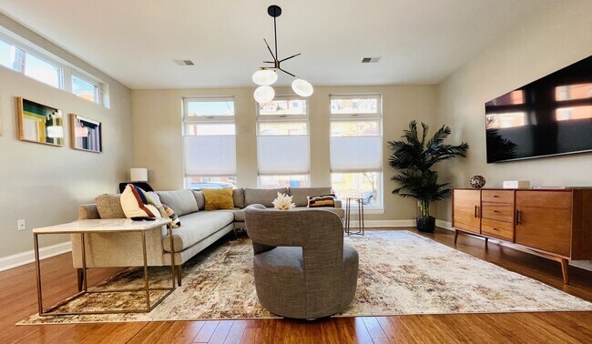 Building Photo - 130 Home St