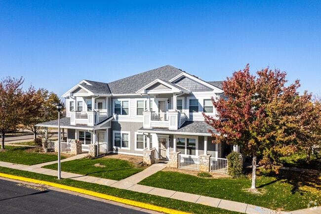 Primary Photo - The Village at Sunnybrook