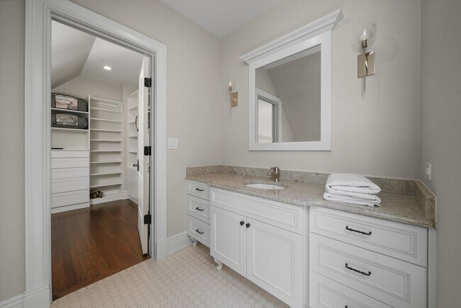 Building Photo - 6403 S Garfield St