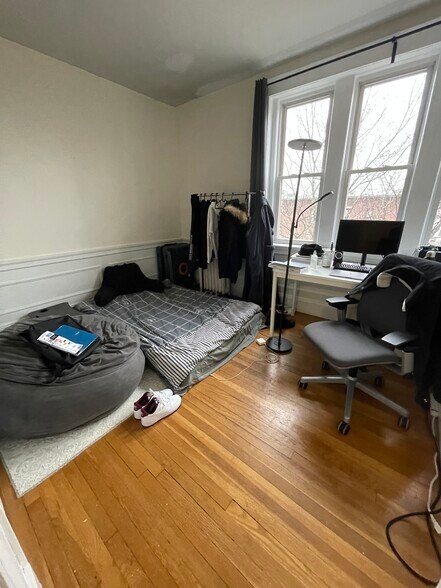 Building Photo - 1426 Commonwealth Ave