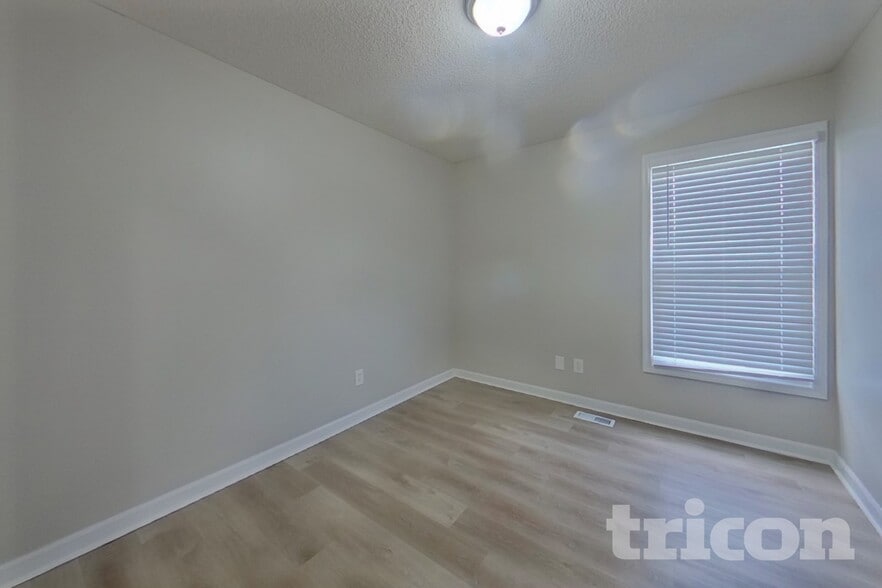 Building Photo - 14960 W 154th St