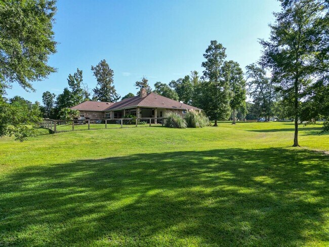 Building Photo - 274 Robinson Tract