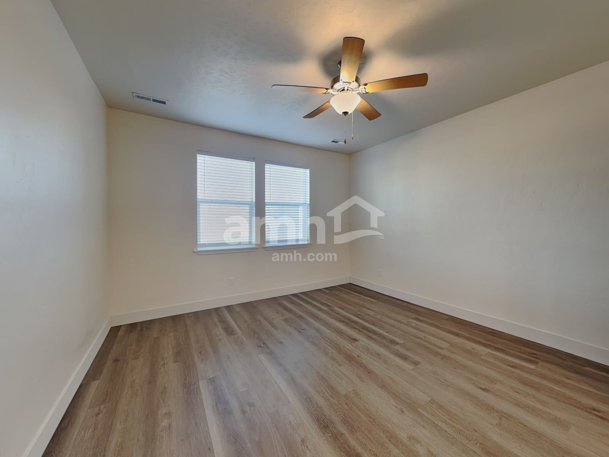 Building Photo - 3492 S Bartlett Ave