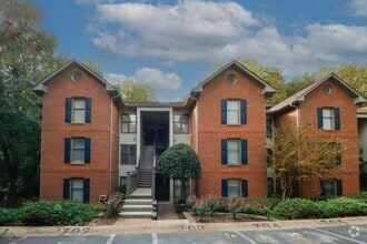 Building Photo - Secluded Community Near The Perimeter Mall