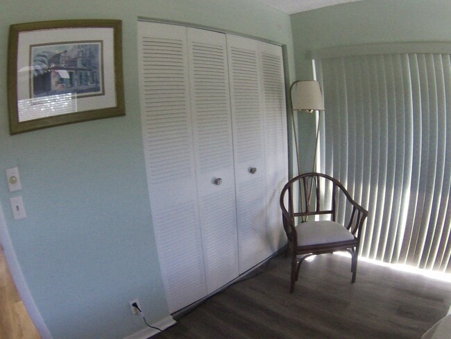 Building Photo - 571 Capri L