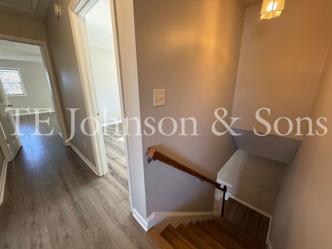 Building Photo - Spacious 4 Bedroom Home with Modern Comforts in Kernersville