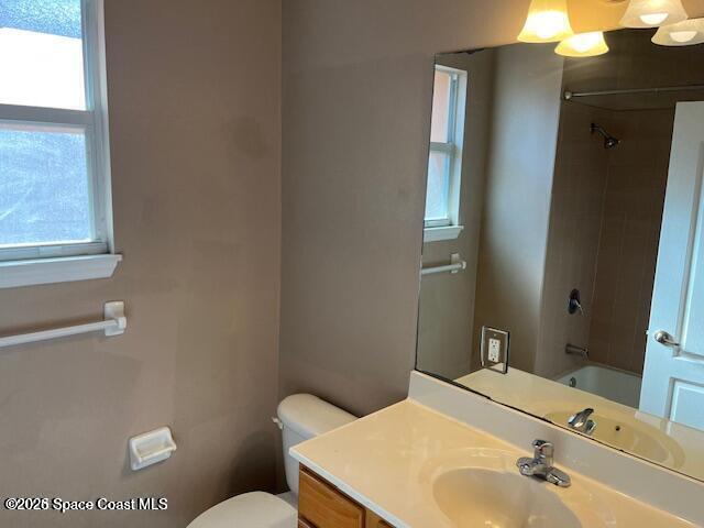 Building Photo - 1035 Venetian Dr