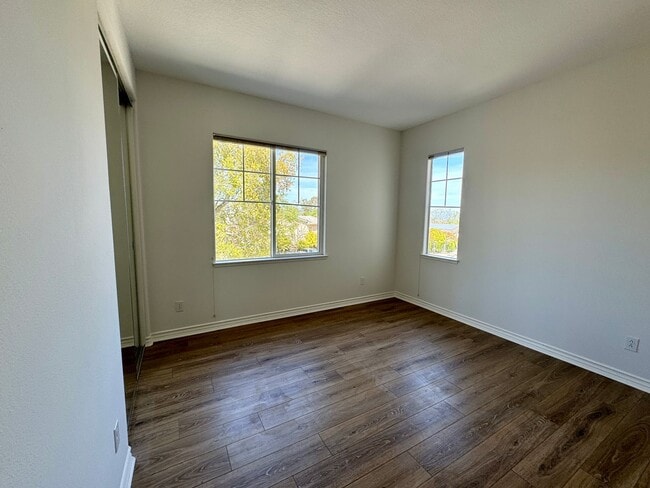Building Photo - Beautiful Remodeled home in Dos Vientos