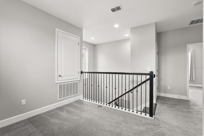 Building Photo - 6875 Arnoldson St