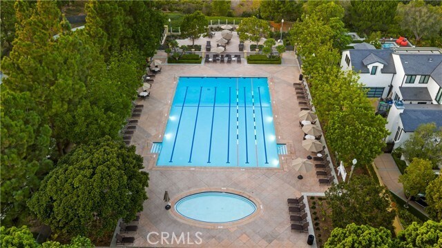 Building Photo - 58 Victoria