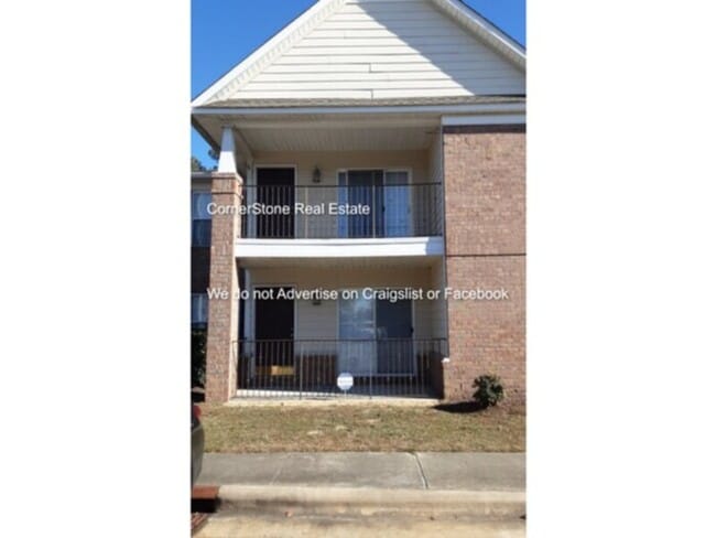 Building Photo - 1760 Renwick Dr