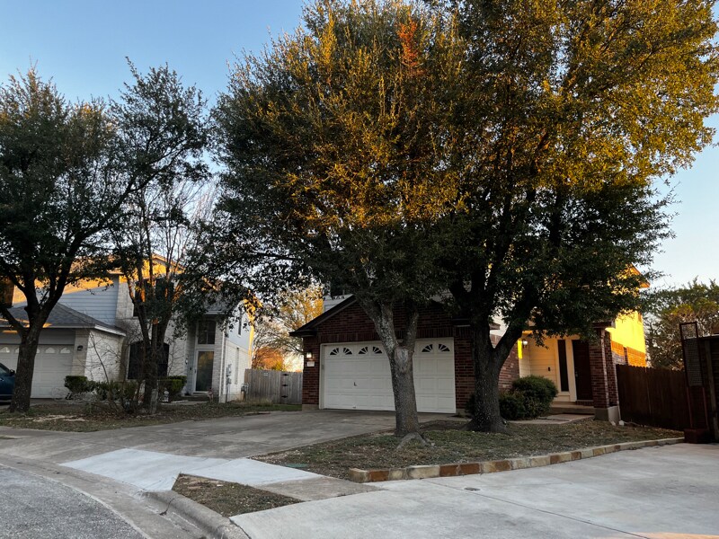 Building Photo - 1005 Betty Baker Cove