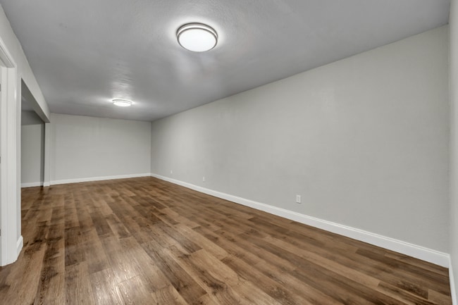 Building Photo - 429 James Dr