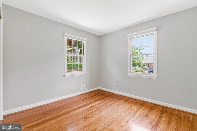 Building Photo - 301 Moncure Dr