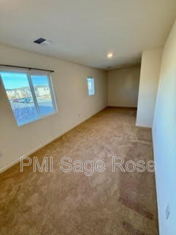 Building Photo - 8932 Coyote Blf Dr