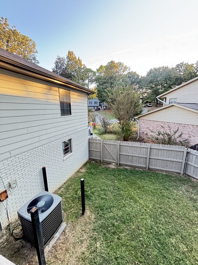 Building Photo - 1220 Tahiti Cir