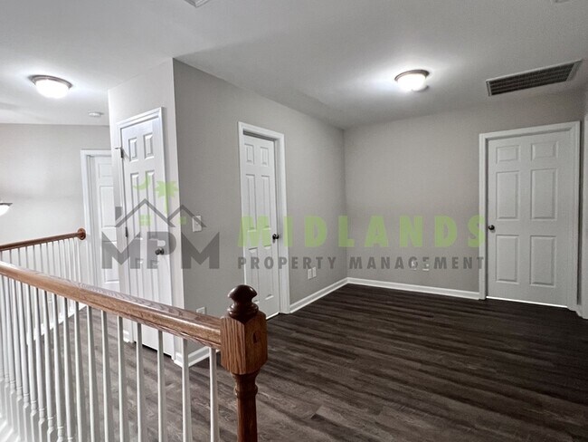 Building Photo - 112 Saluda Springs Ct