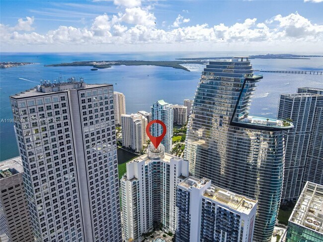 Building Photo - 300 S Biscayne Blvd