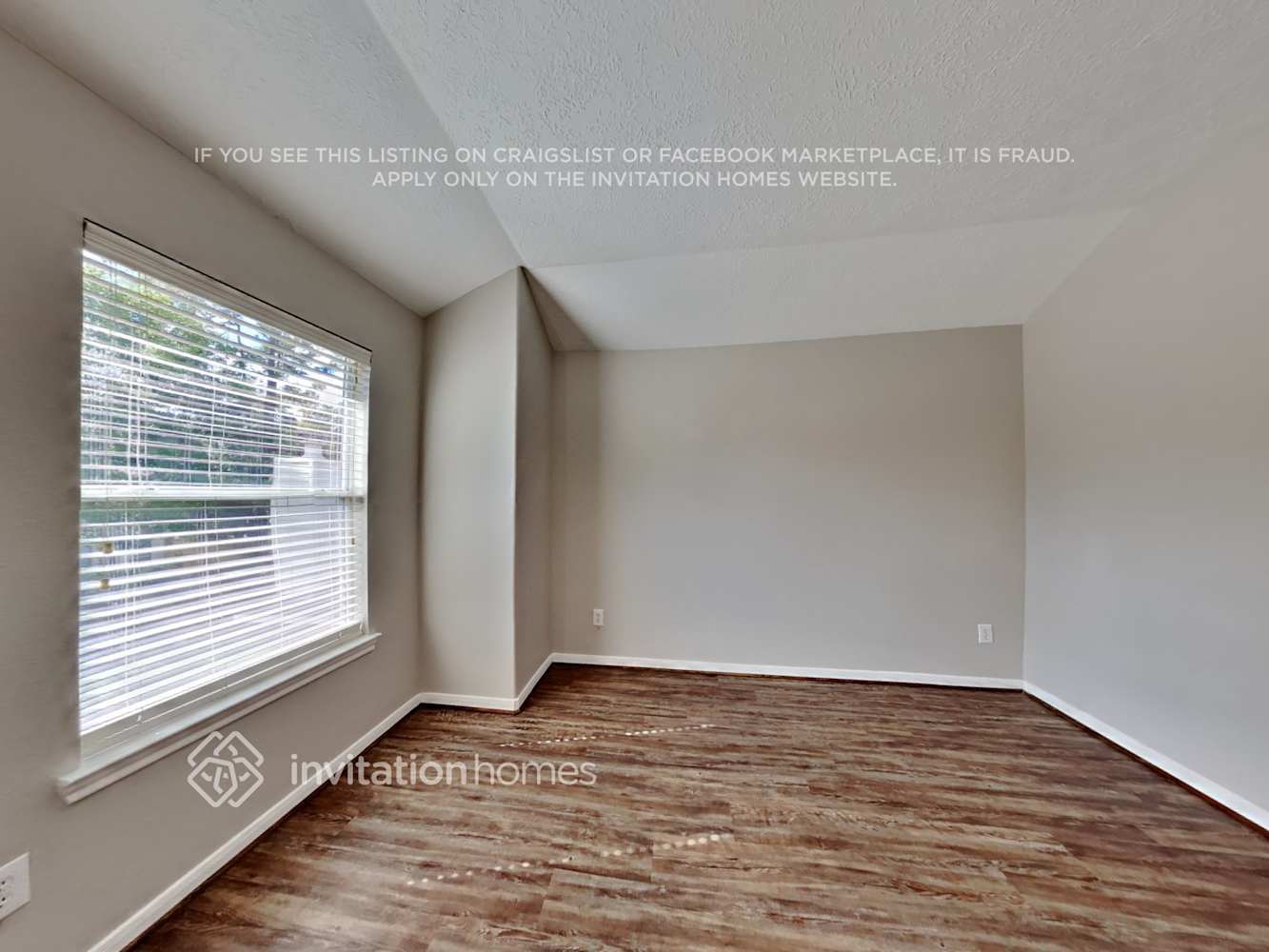 Building Photo - 38 N Spinning Wheel Cir