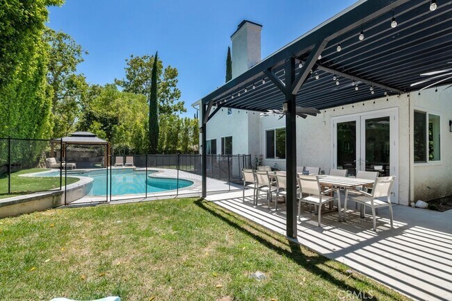 Building Photo - 29018 Tackaberry Ct