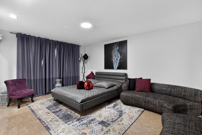 Building Photo - 70325 Mottle Cir