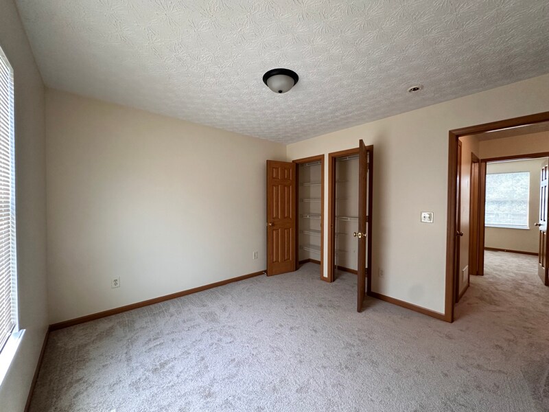 Building Photo - 1553 Grove Hill Dr