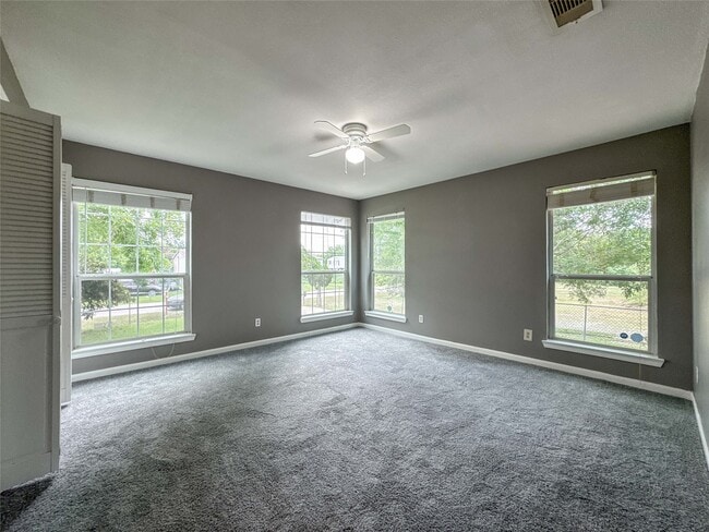 Building Photo - 4717 Heron St