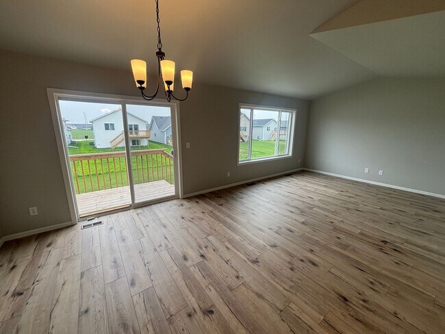 Building Photo - Brand-New 4-Bed Twinhome | 2,180 Sq Ft | S...