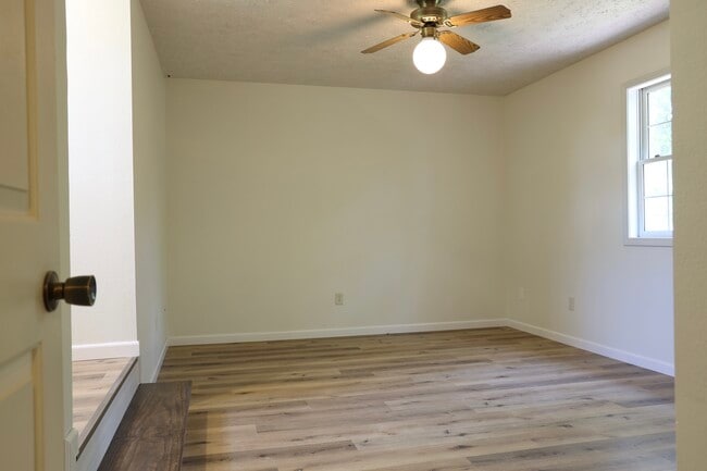 Building Photo - 17051 Lemming Ln