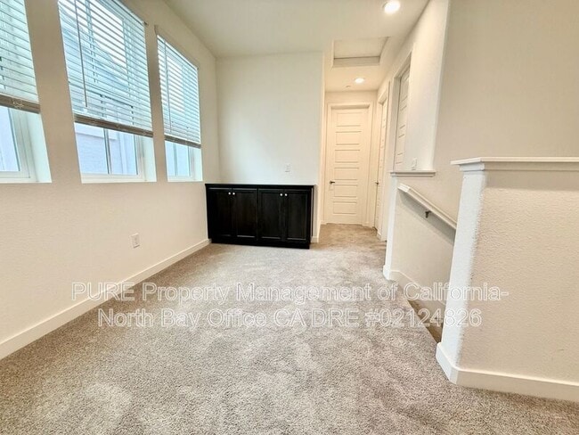 Building Photo - 1823 Pico St