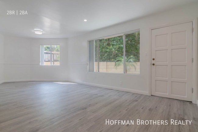 Building Photo - 8556 Cashio St