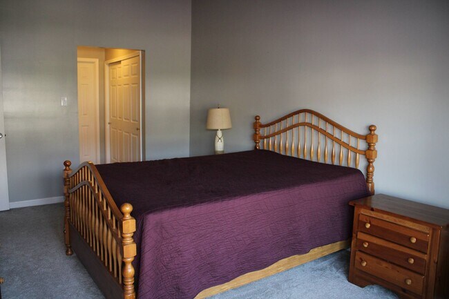 Building Photo - Charming 2 Bedroom/1 Bathroom Condo in Halethorpe, MD!