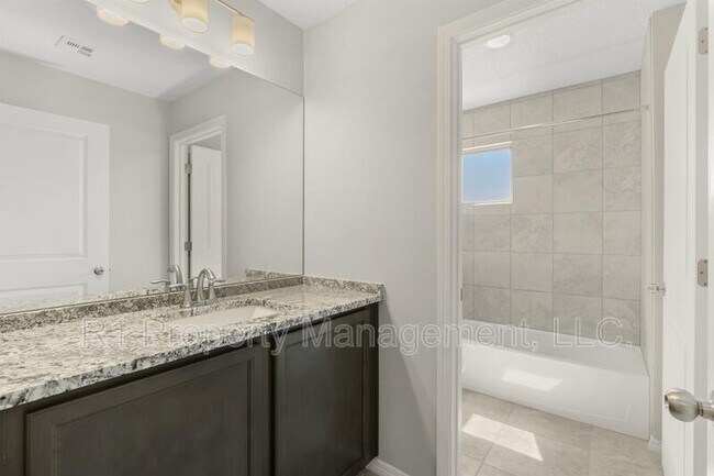 Building Photo - 5643 Linq Place Northeast