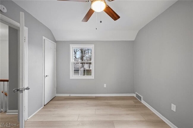 Building Photo - 3881 Meadowbrook Blvd