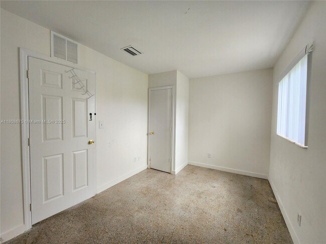 Building Photo - 1564 NW 31st Way