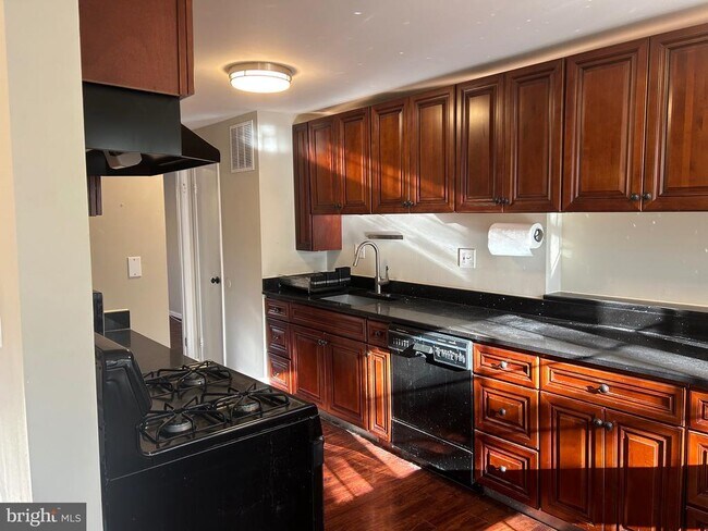 Building Photo - 13133 Putnam Cir