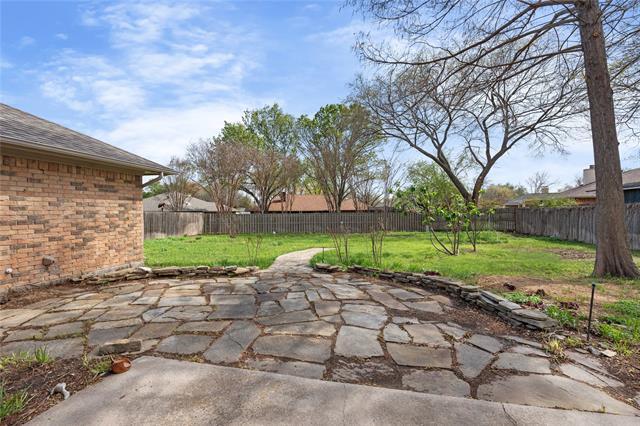 Building Photo - 1106 Almond Dr