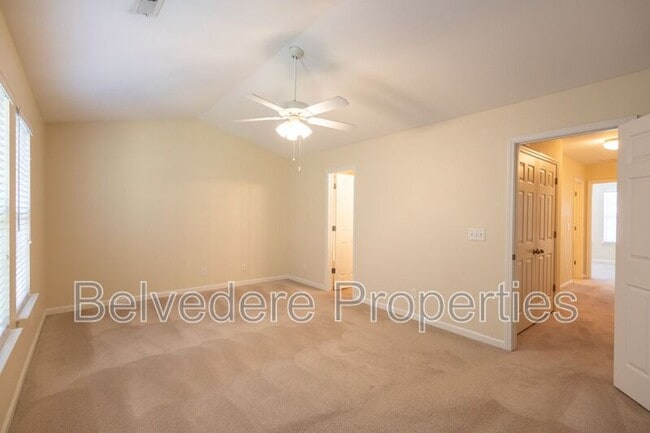 Building Photo - 36 Ackland Dr