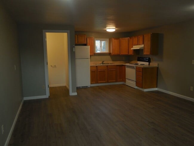 Building Photo - holk696