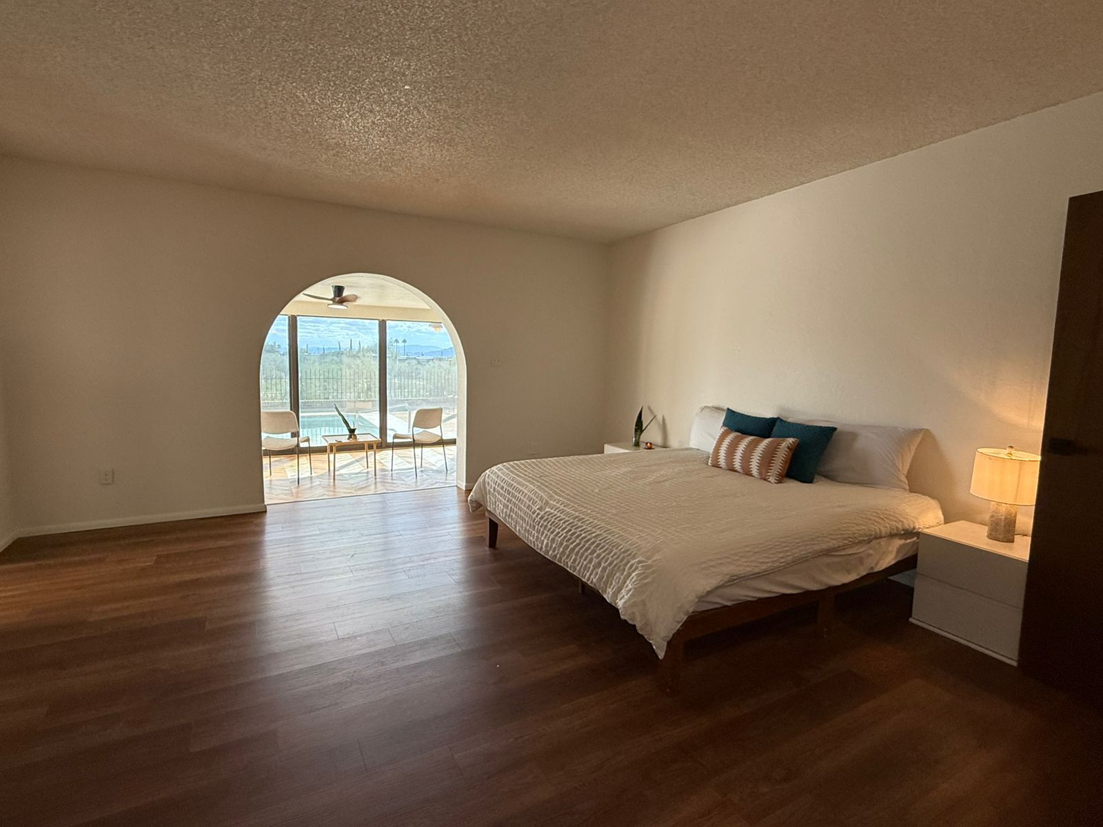 Building Photo - 1402 E Big Rock Rd